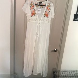 Long white floral kimono